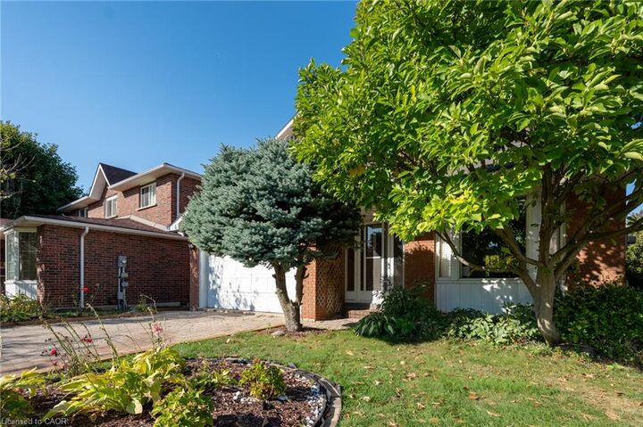 Property Photo: 14 Windstar Place Lower ON L9C 7H1