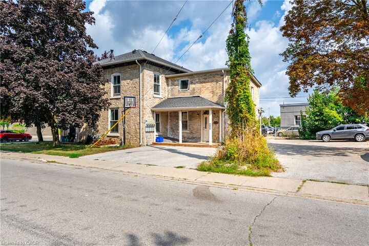 Property Photo:  81 Water Street S 2  ON N1R 3C9 