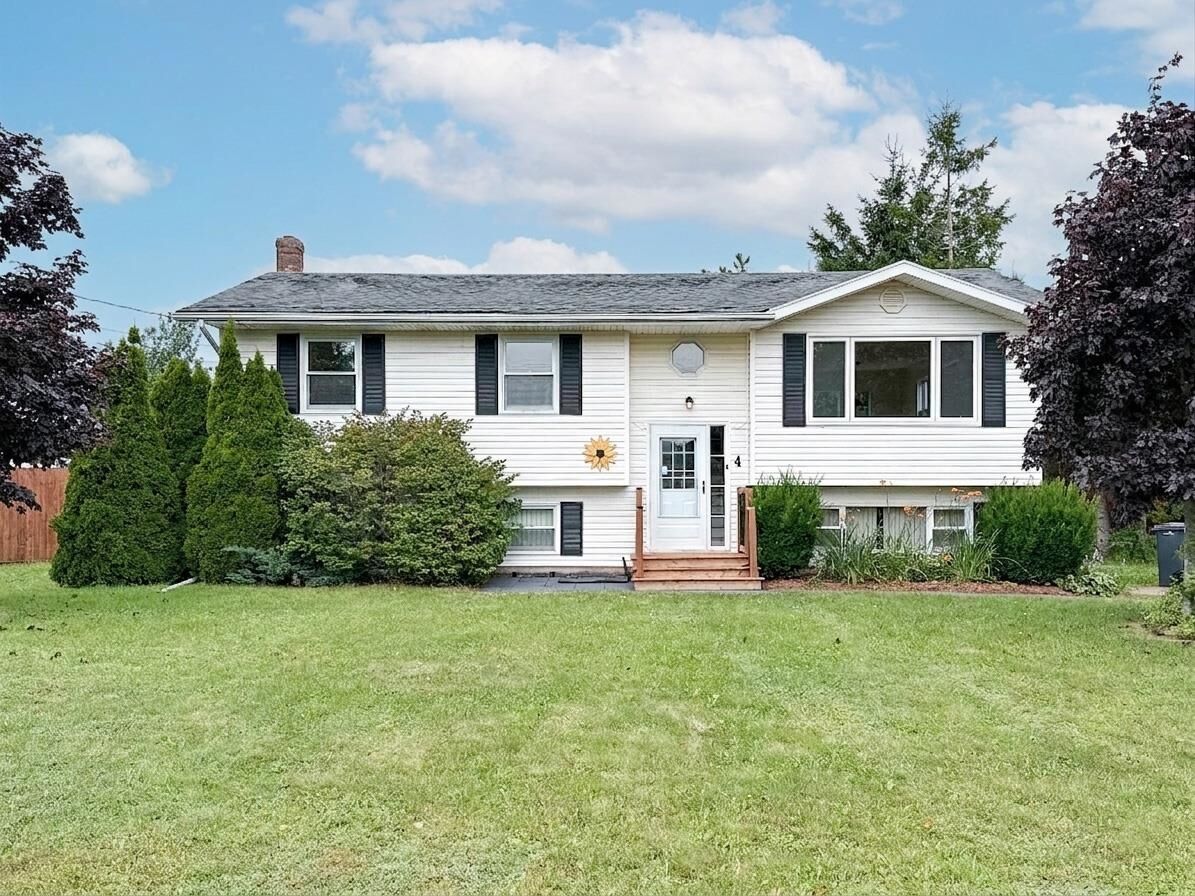 Property Photo: 4 Abbey Drive PE C1A 8A3