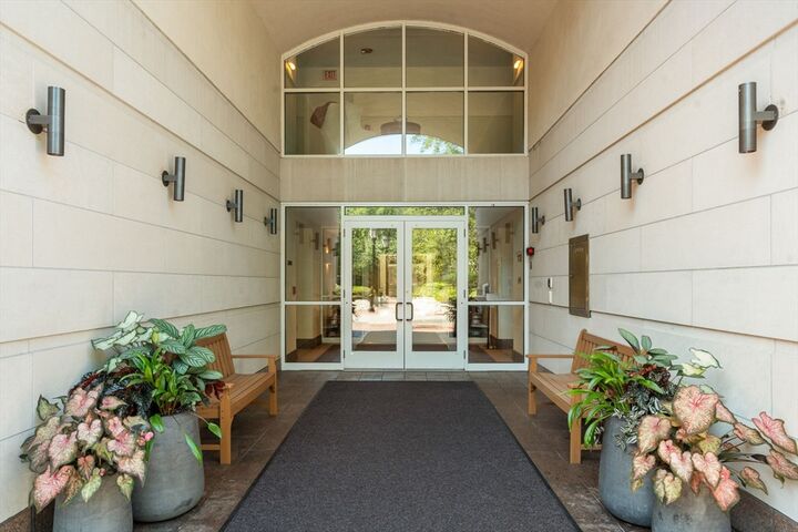 Property Photo:  130 Mount Auburn St 406  MA 02138 