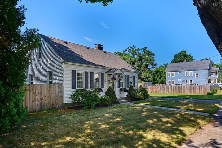 Property Photo: 26 Smith St MA 01301