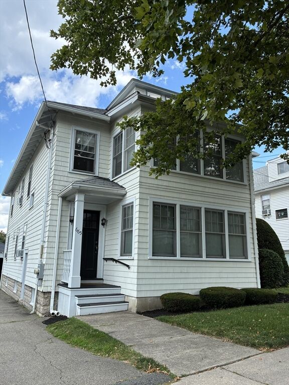 Property Photo: 665 Belmont St 2 MA 02478