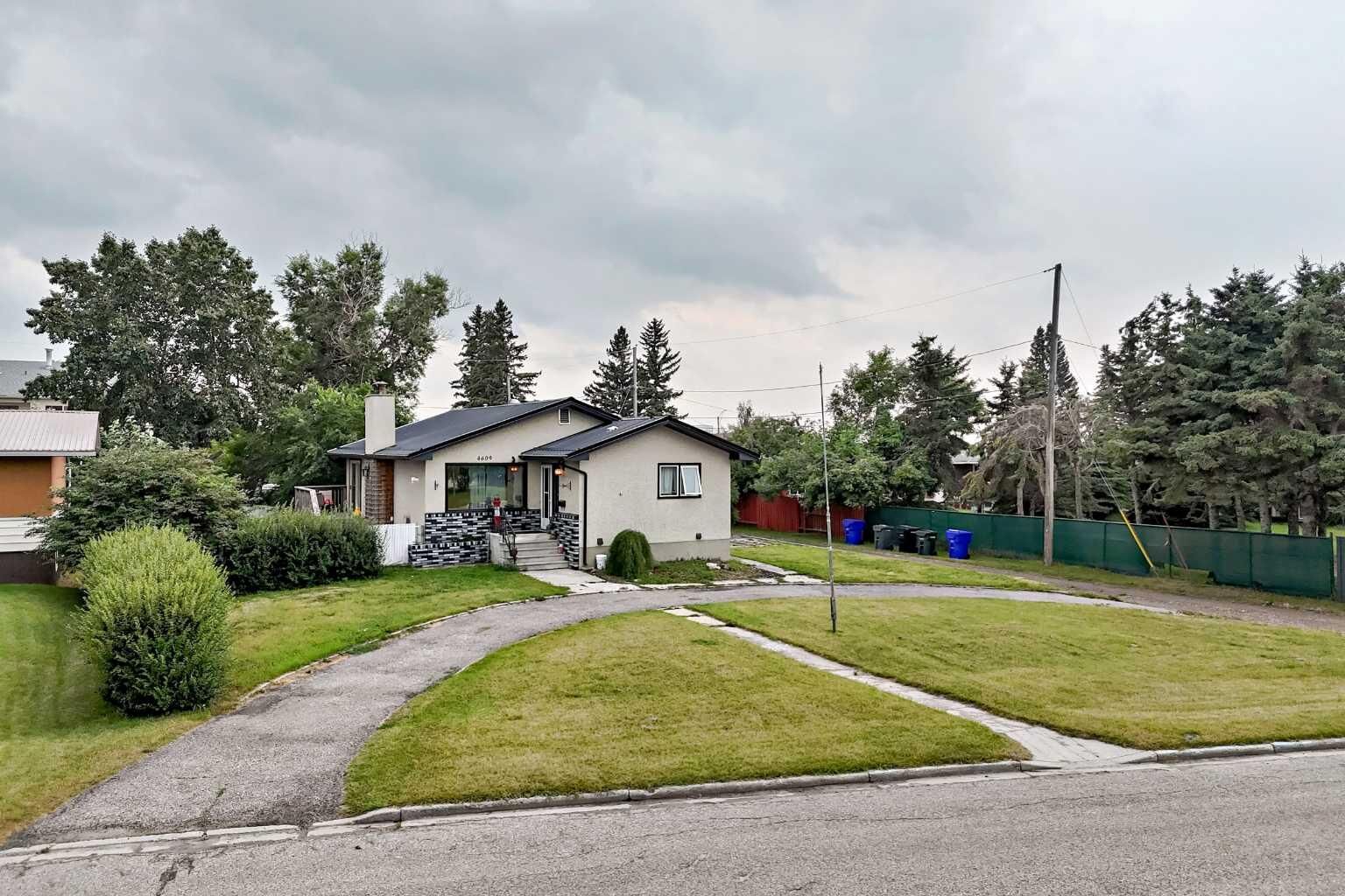 Property Photo:  4609 52 Street  AB T4H 1E8 