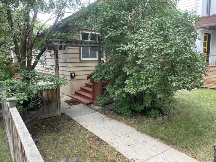 Property Photo: 429 10 Street NE AB T2E 4M2
