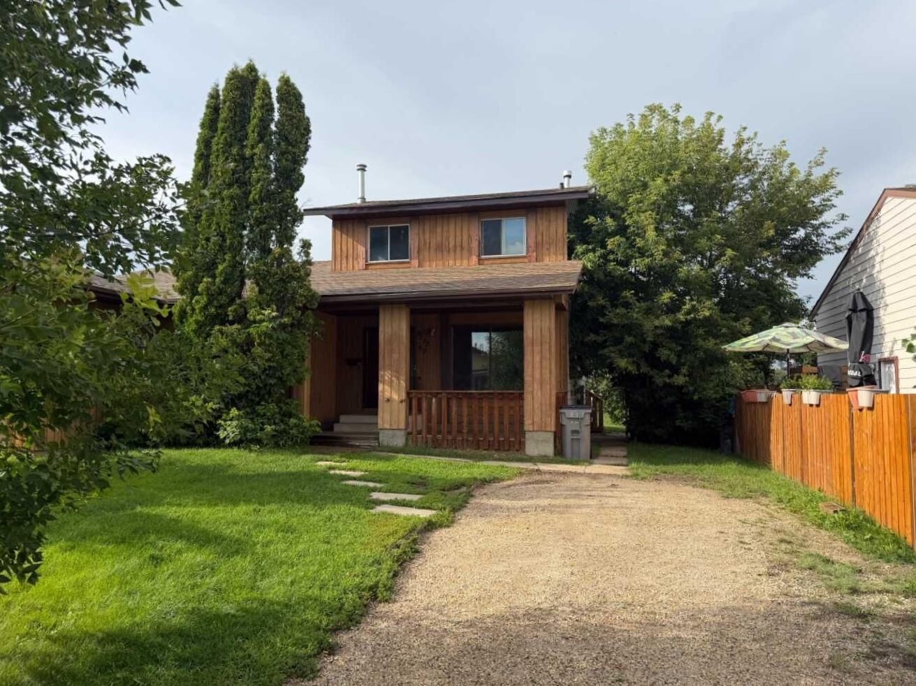 Property Photo: 9312 67 Avenue AB T8W 1C2
