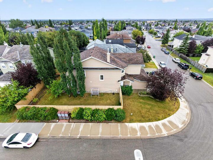 Property Photo: 252 Bridlewood Common SW AB T2Y 4M6