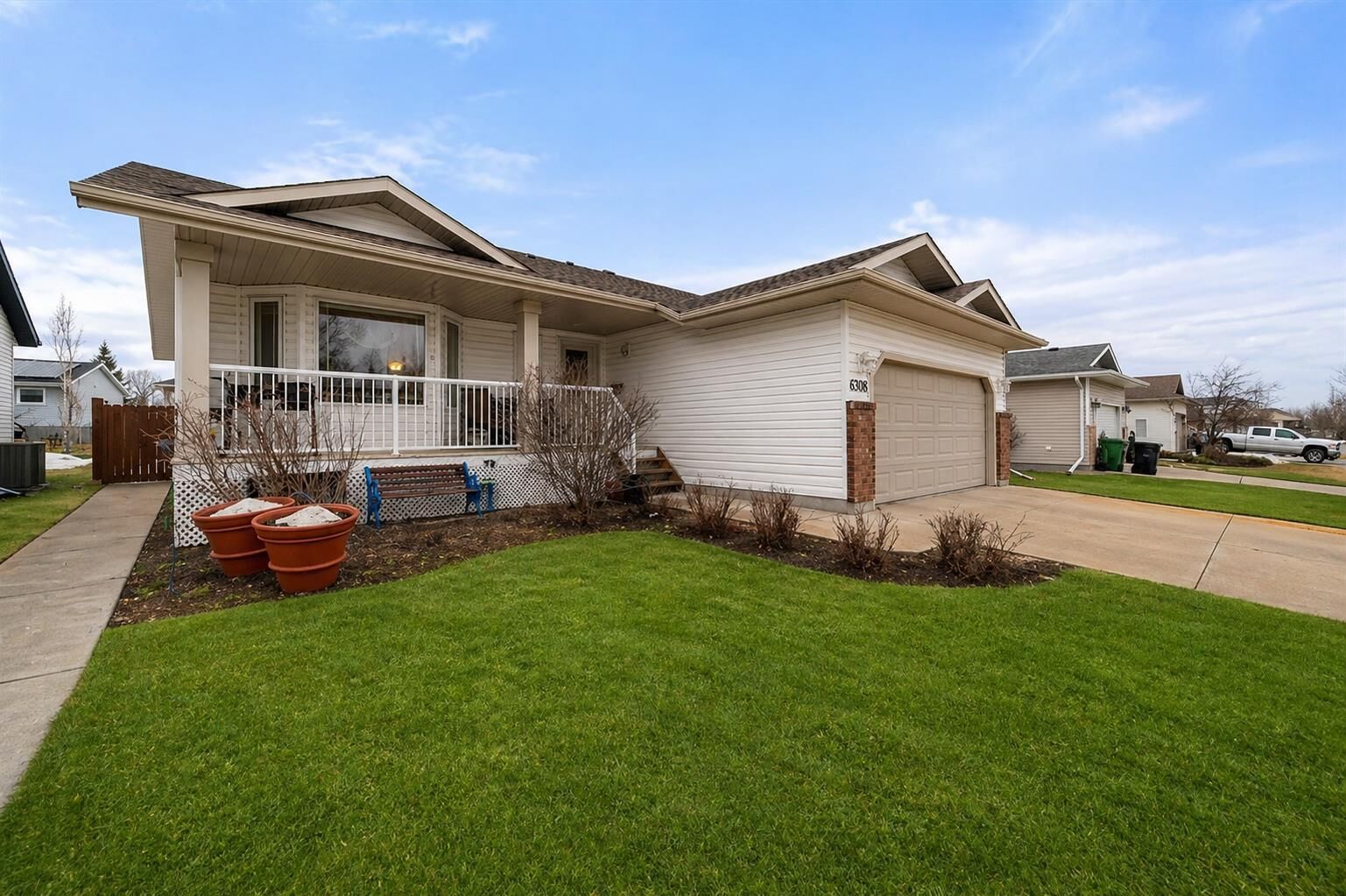 Property Photo:  6308 30 Avenue  AB T4V 4V9 
