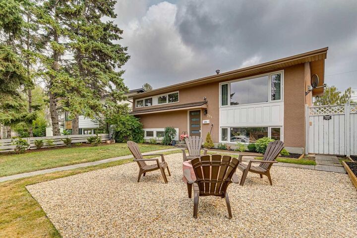 Property Photo:  731 Archwood Road SE  AB T2J 1C1 