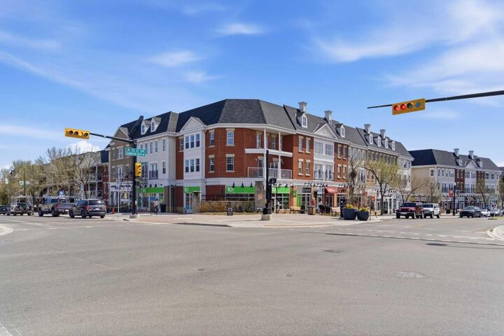 2233 34 Avenue SW 219 — photo 1