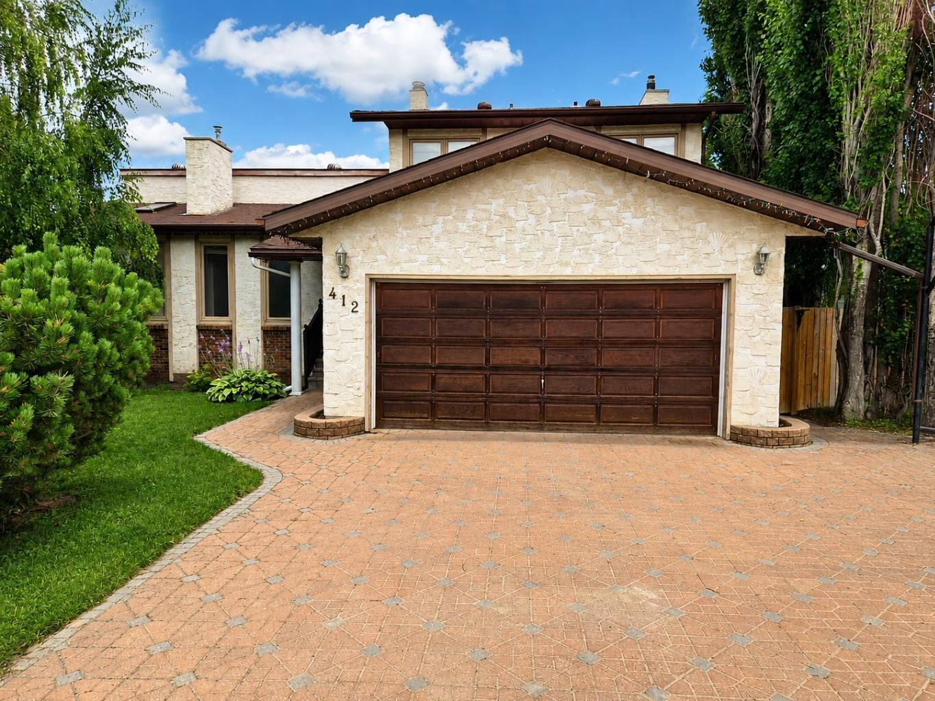Property Photo:  412 1st Street  SK S0M 2G0 
