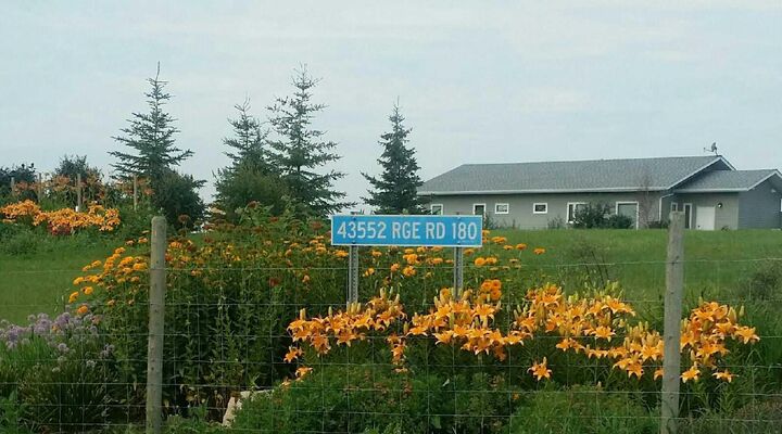 Property Photo:  43552 Range Road 180  AB T0B 3Y0 