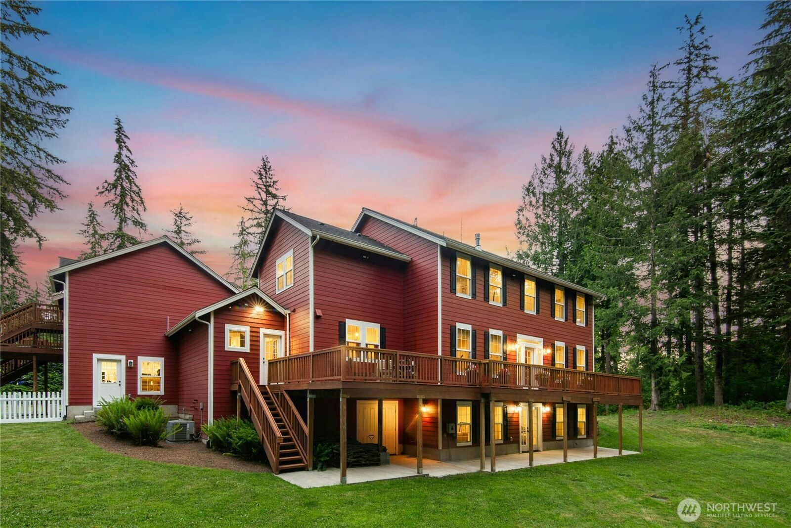 Property Photo:  24632 NE 72nd Street  WA 98053 