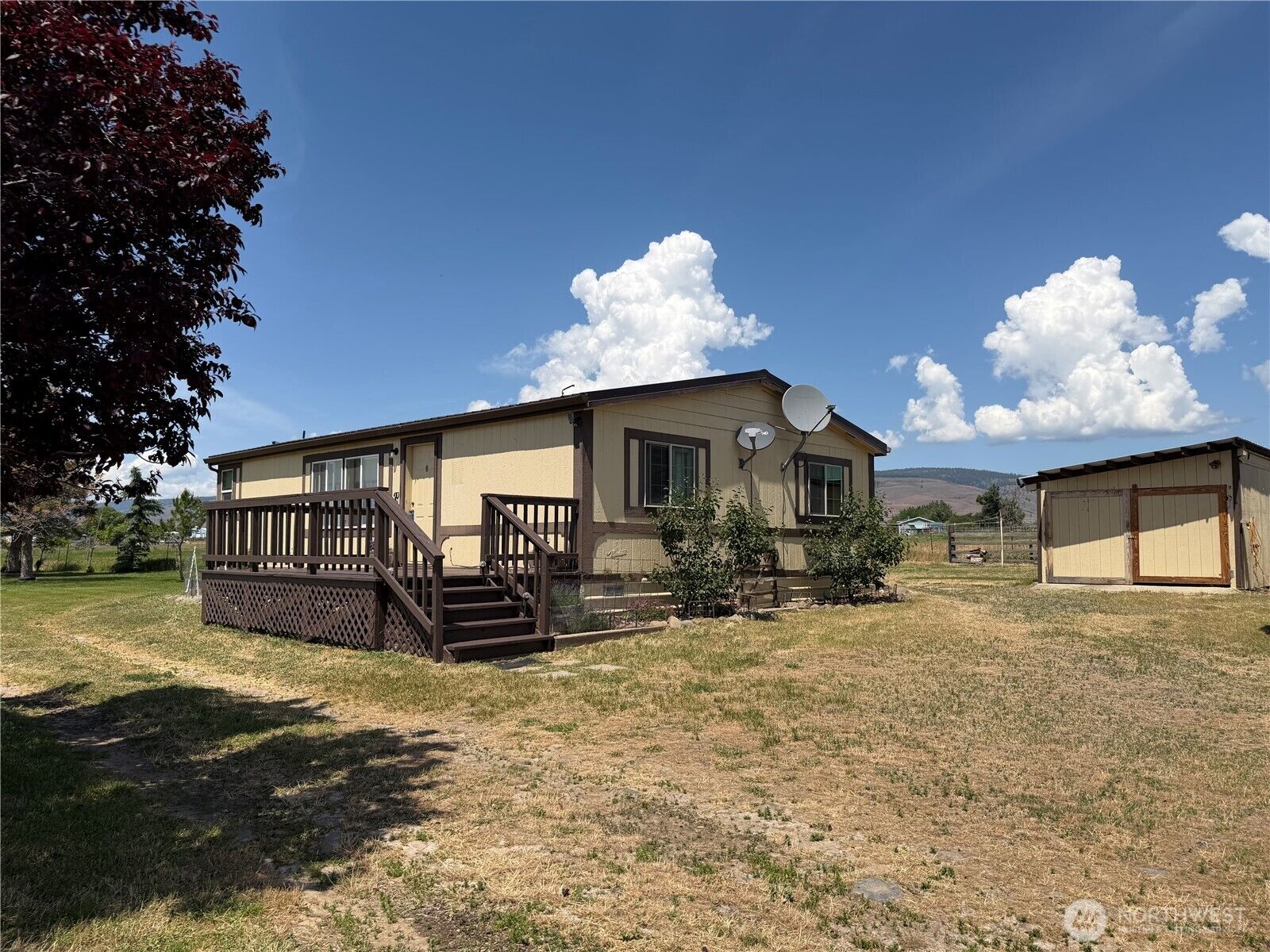 Property Photo: 731 Thomas Road WA 98926