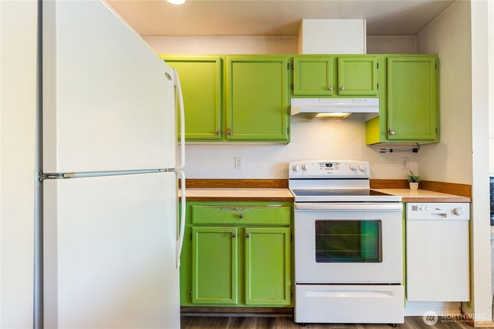 Property Photo:  264 W Maberry 202  WA 98264 