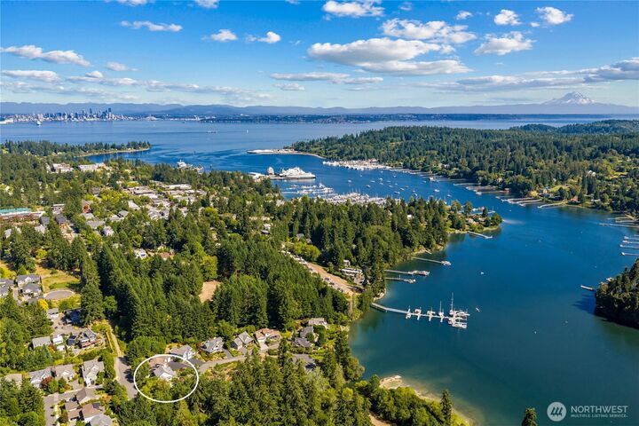 Property Photo: 300 Bromley Place NW WA 98110