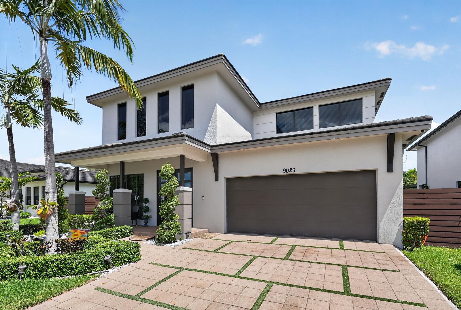 Property Photo: 9023 NW 161st Terrace FL 33018