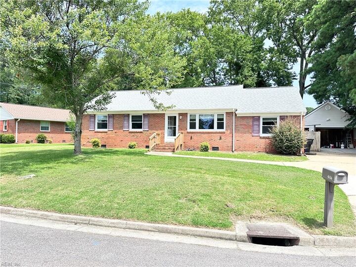 Property Photo: 4636 Mallard Cres VA 23703