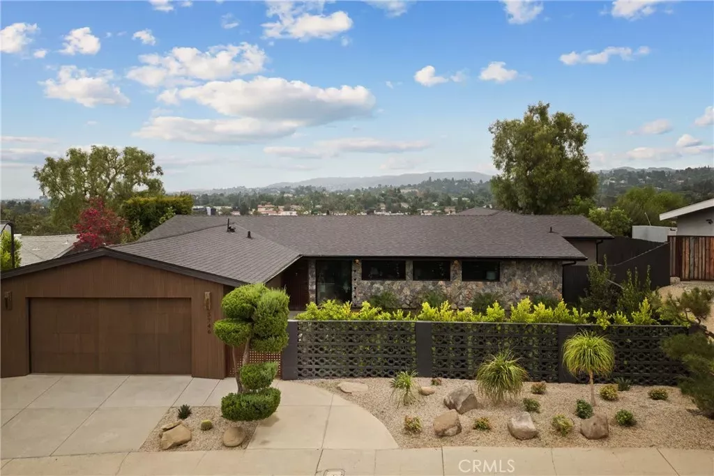 Property Photo:  5746 McDonie Avenue  CA 91367 