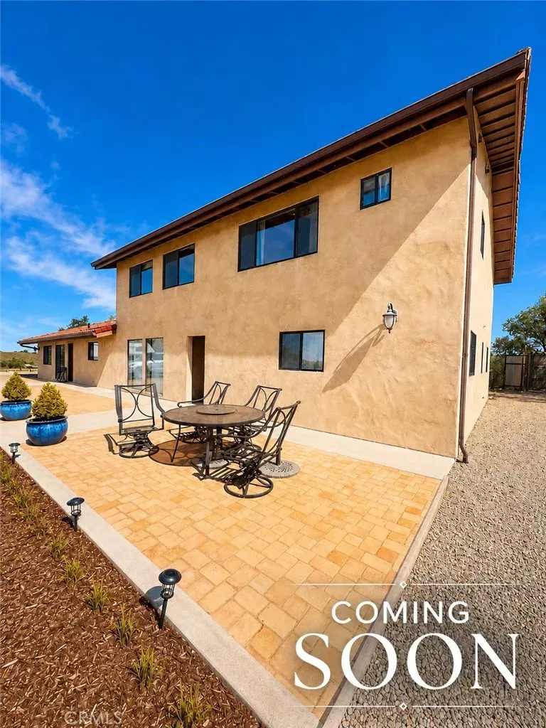 Property Photo: 5750 Ground Squirrel CA 93446