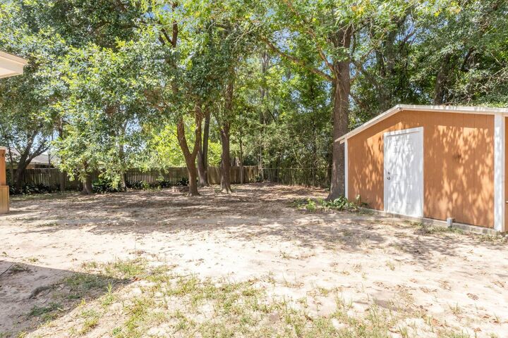 Property Photo: 6480 Dakota TX 77708