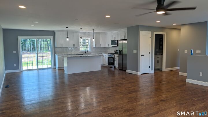Property Photo:  544 Wintergreen Avenue  CT 06514 
