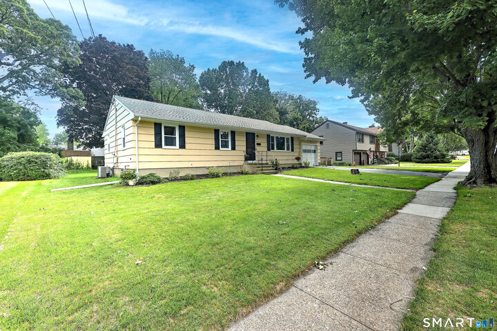 Property Photo: 265 Arrowhead Place CT 06614