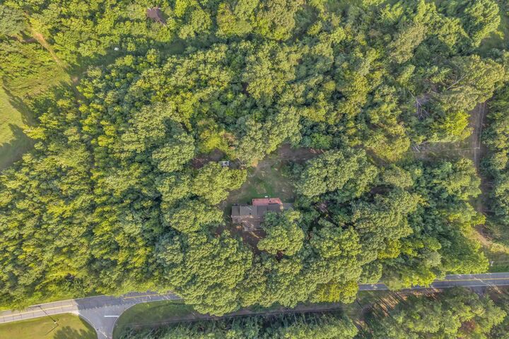 Property Photo: 221 Dairy Ridge Road SC 29302