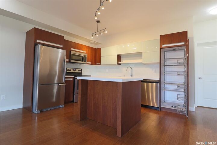 Property Photo: 1015 Patrick Crescent 810 SK S7W 0M4