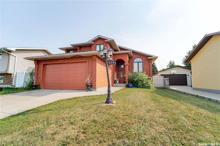 Property Photo: 294 Wellington Drive SK S6K 1A4