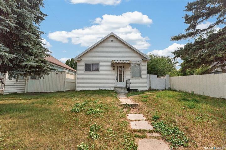 55 Iroquois Street W — photo 1