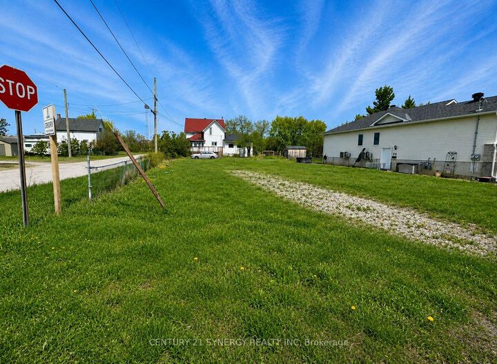 Property Photo:  24 King Street  ON K7A 3C9 