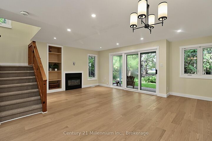Property Photo: 127 Fairway Crescent 28 ON L9Y 5B4