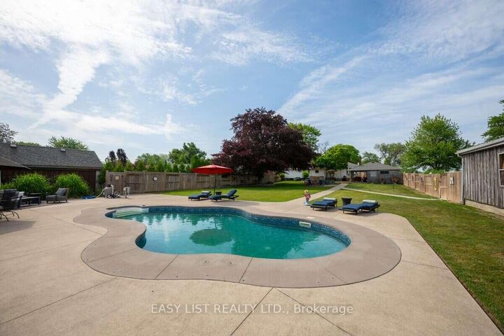 Property Photo: 710 Seacliff Drive ON N9Y 2K7
