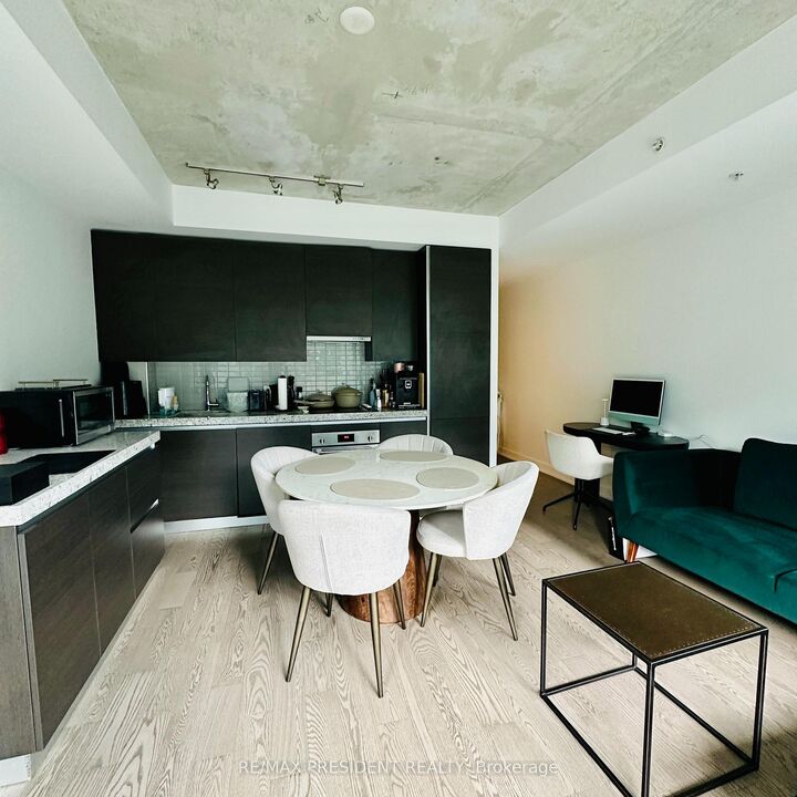 Property Photo: 38 Stewart Street 703 ON M5H 0H1