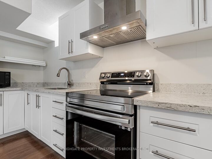 Photo de la propriété:  1055 Purus Path Bsmt  ON L1V 2P8 