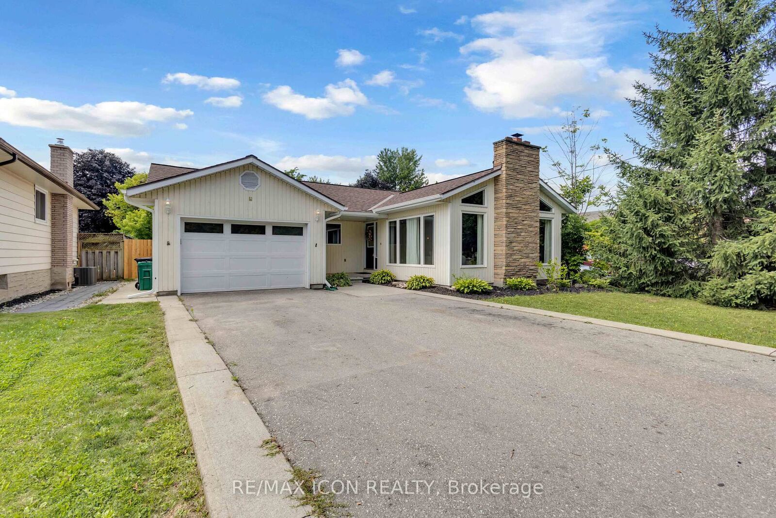 Property Photo: 218 Northumberland Street ON N0B 1E0