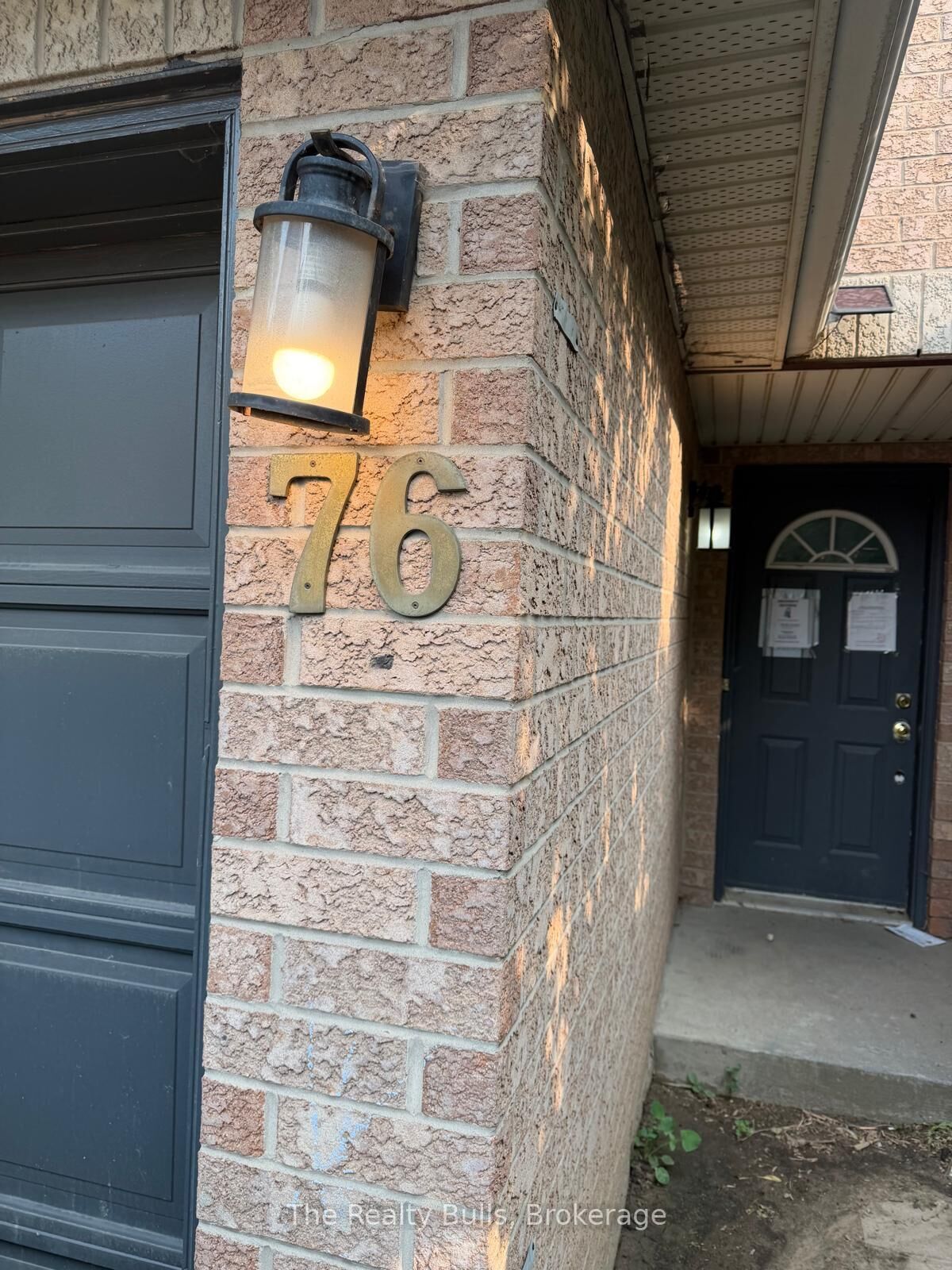 Property Photo:  76 Spadina Road 76  ON L6X 4X6 