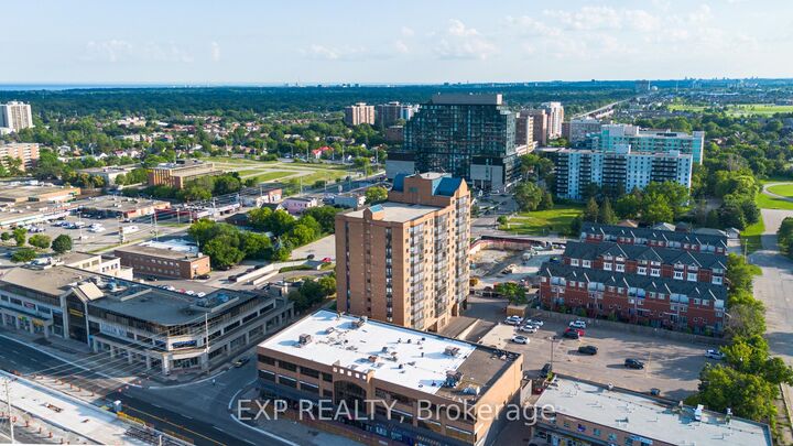Property Photo:  25 Agnes Street 202  ON L5B 3X7 
