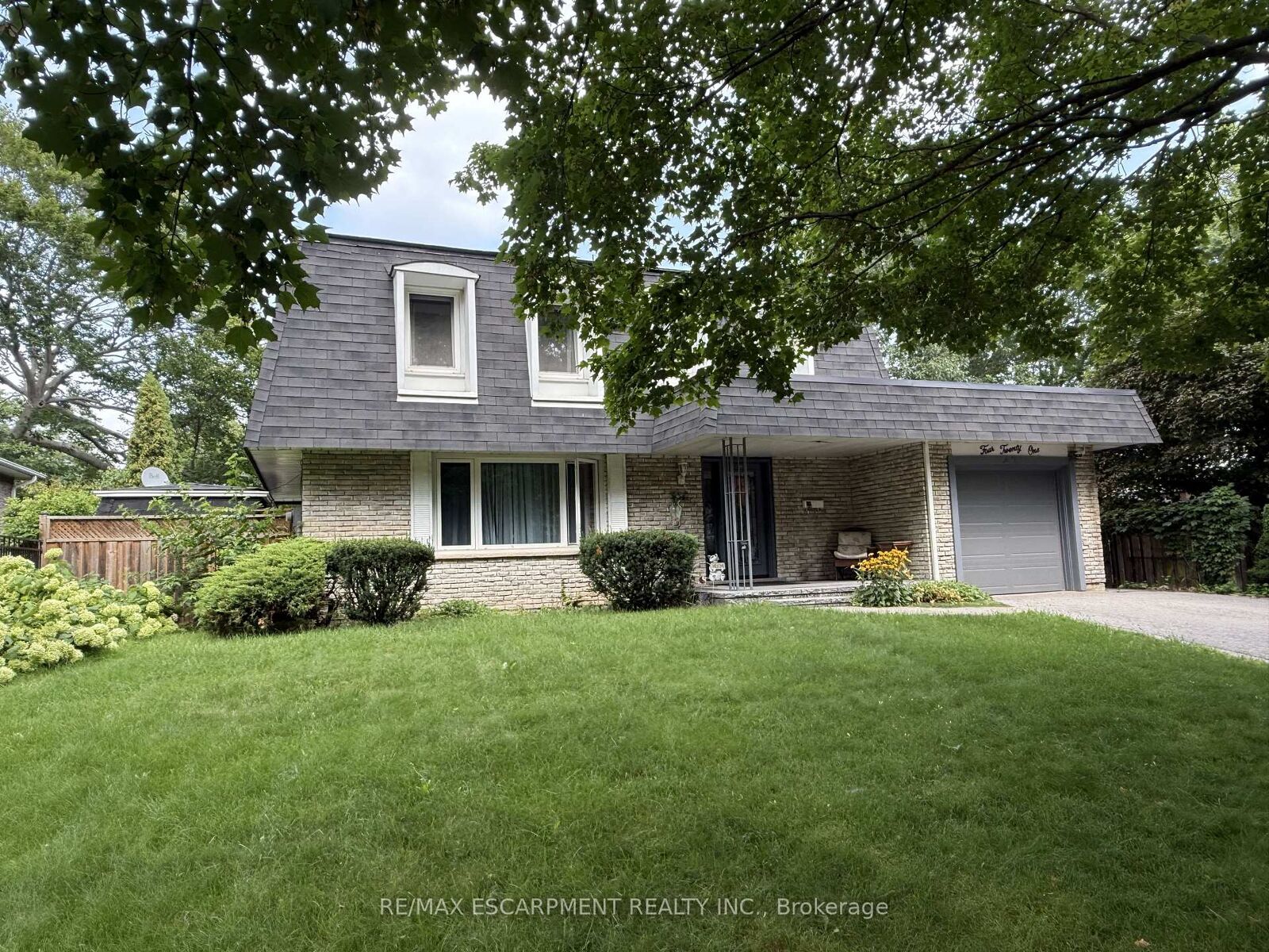 Property Photo:  421 Canterbury Crescent  ON L6J 5K8 