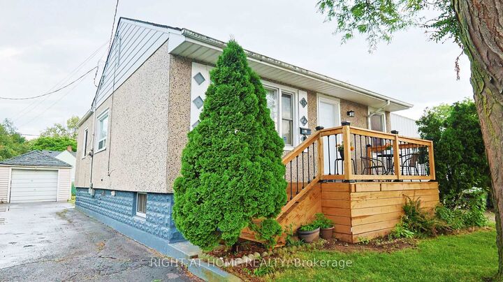 Property Photo: 82 Normanhurst Avenue ON L8H 5M6