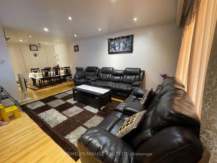 Photo de la propriété: 3443 Chipley Crescent ON L4T 2E3