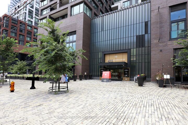 Property Photo:  455 Wellington Street W 704  ON M5V 0V3 