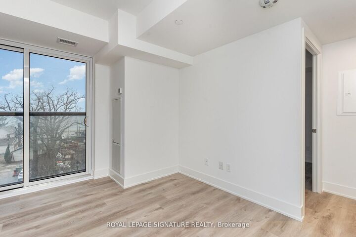 Property Photo:  370 Martha Street 304  ON L7R 0G9 