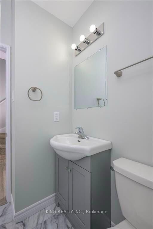 Property Photo:  1224 Oxford Street E  ON N5Y 3M4 