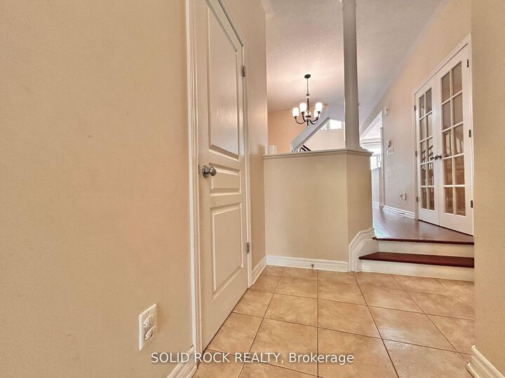 Property Photo: 66 Madelon Drive ON K2J 5C5