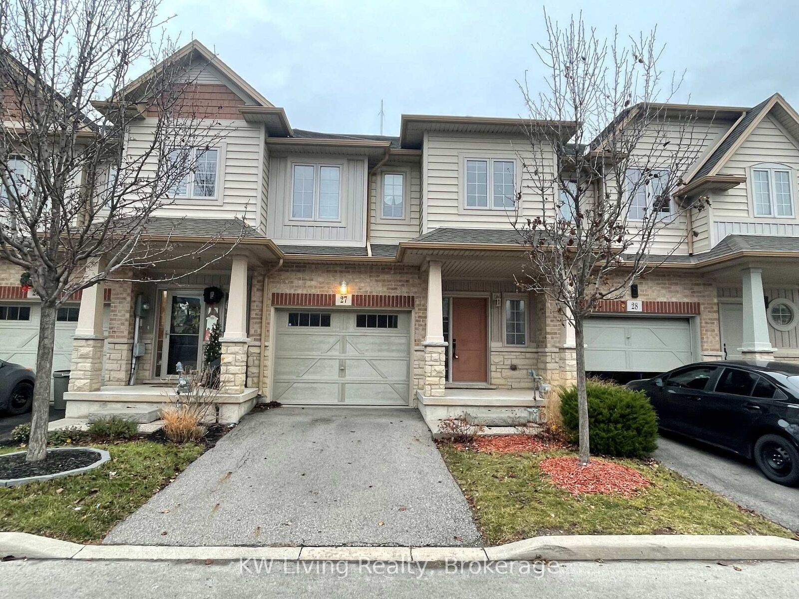 Property Photo:  8 Lakelawn Road 27  ON L3M 0G1 