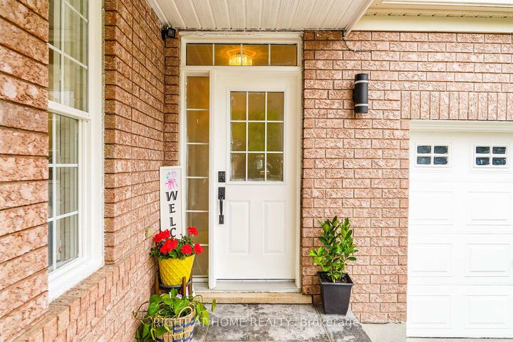Property Photo: 180 Raponi Circle ON M1X 2C8