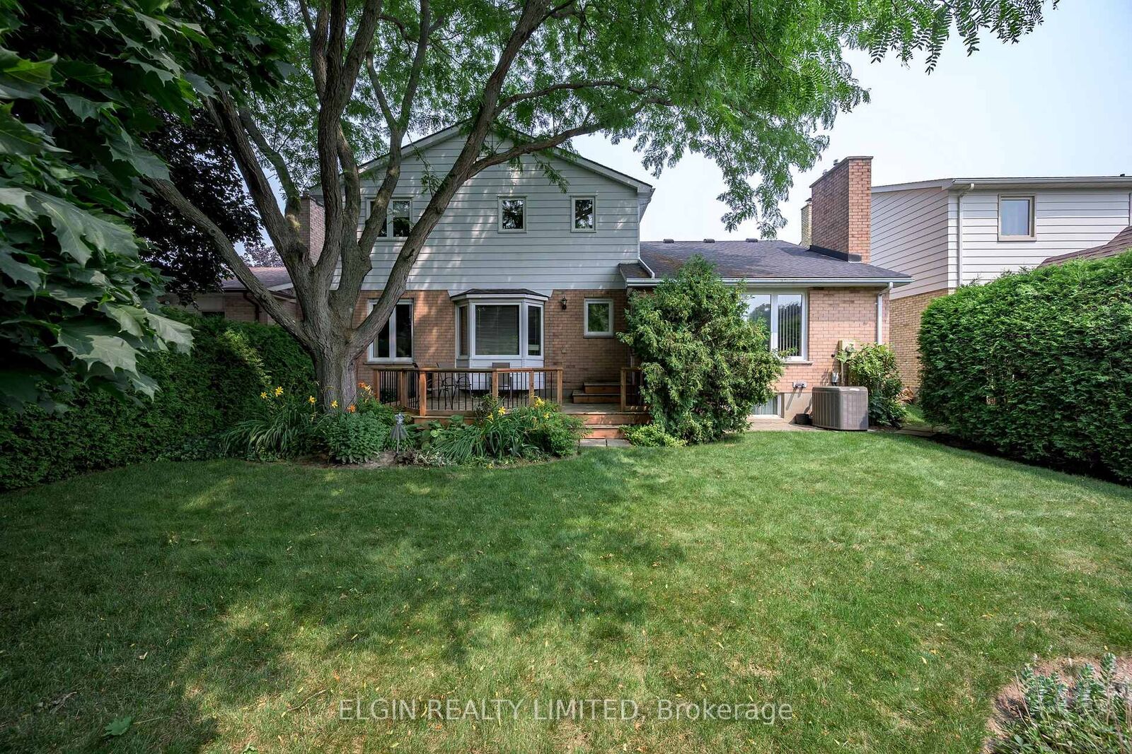 Property Photo:  16 Massey Drive  ON N5R 5M6 