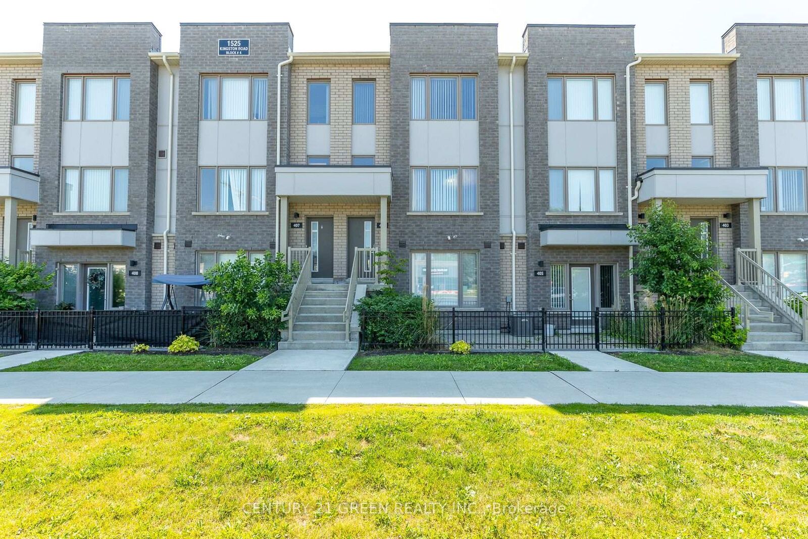 Property Photo:  1525 Kingston Road 406  ON L1V 0E9 