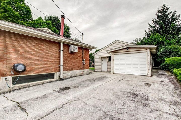 Property Photo: 56 Barton Street ON L0R 2H0